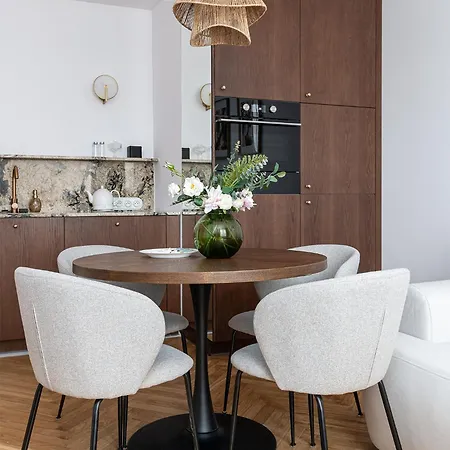 Rentplanet - Wilcza Apartment